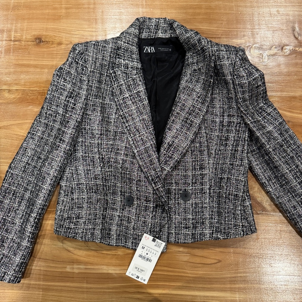 Zara Women's Elegant Black and Gray Blazer